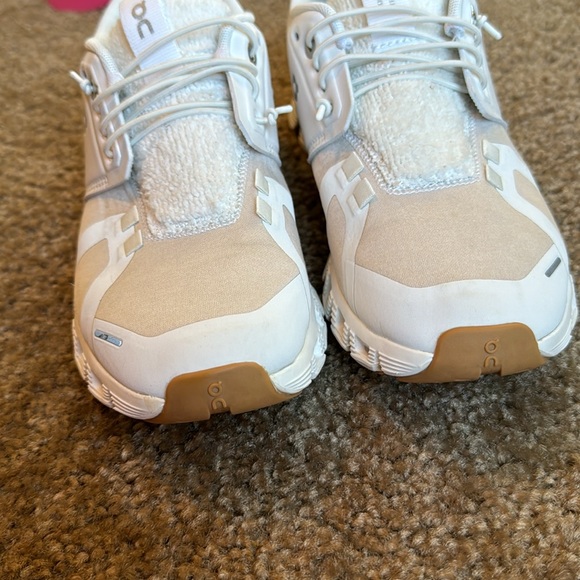 On Cloud 5 Terry - size US7 - Picture 8 of 12